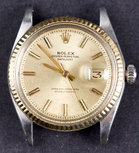 rolex oyster quartz superlative chronometer.